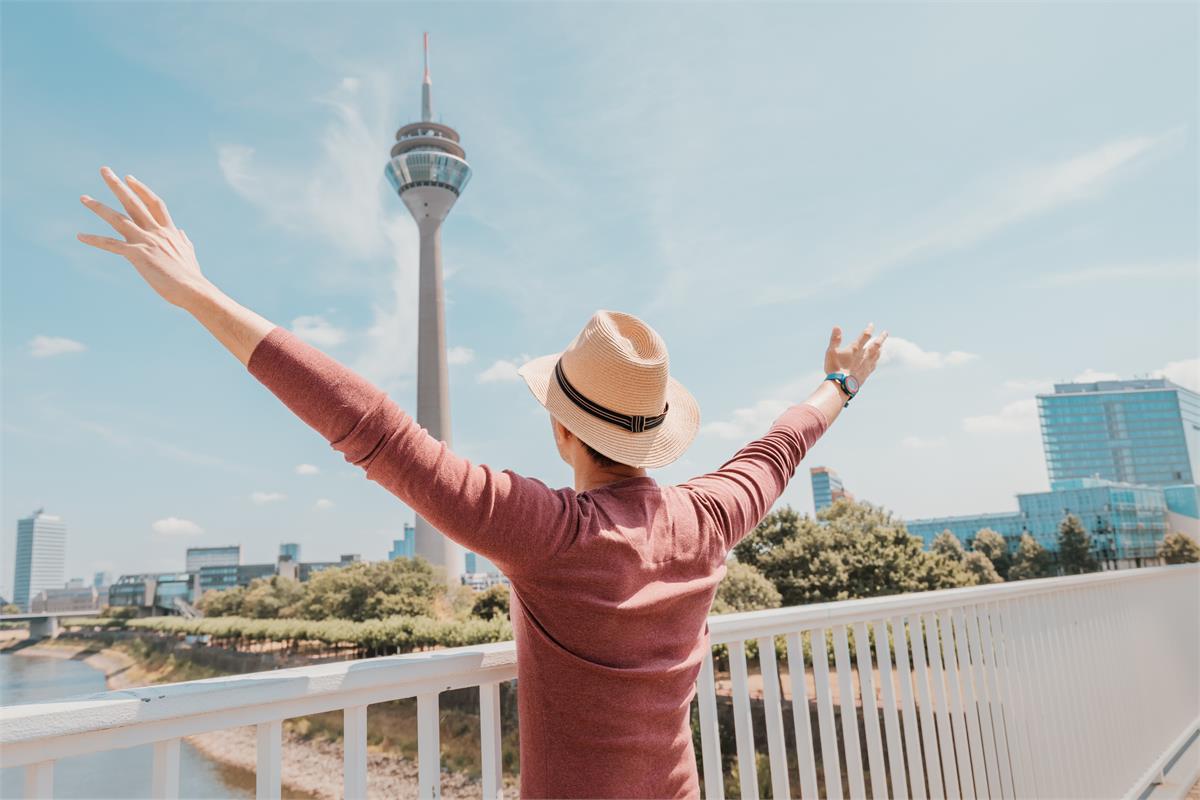 Düsseldorf - an der längsten Theke der Welt  | Deutschland